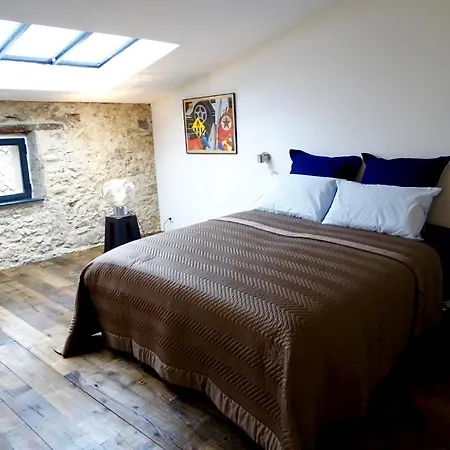 Maison d'hôtes Demeure D'hôtes Le Rocher 2*