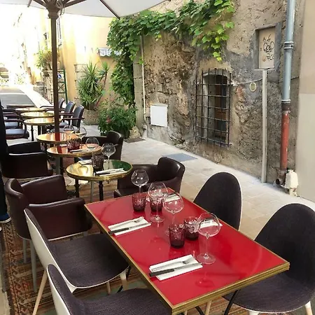 Demeure D'hôtes Le Rocher Maison d'hôtes 2*
